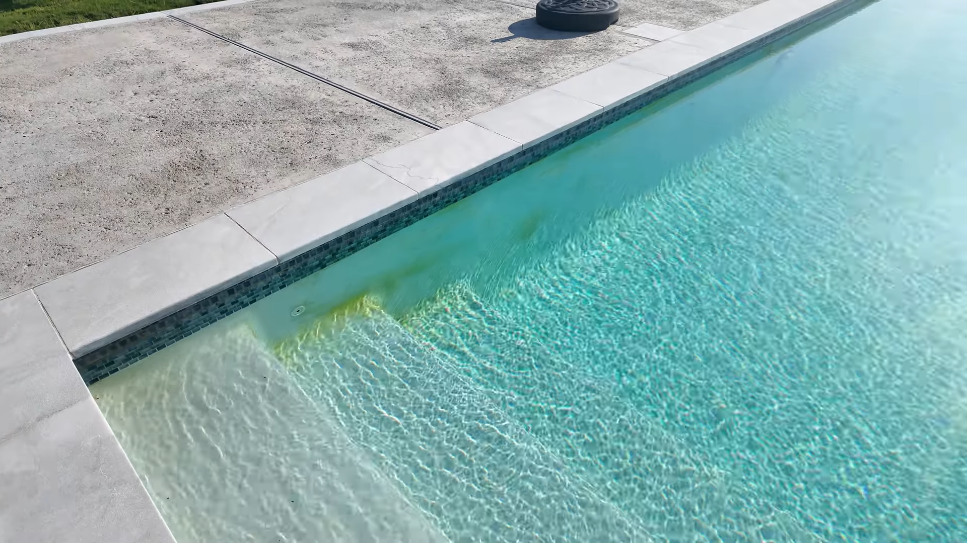 Why Does My Pool Keep Growing Algae in Spring TX? 1 pool algae removal spring tx 77379 77389 77388 77381 77375